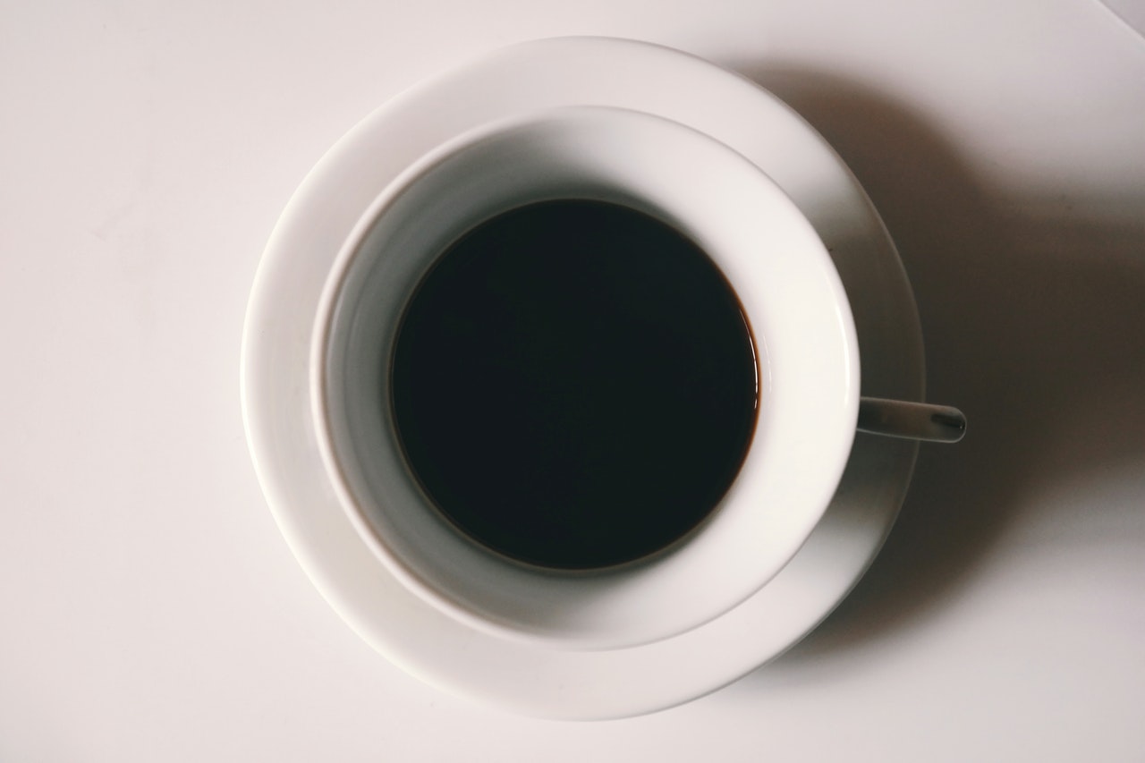 Mała czarna dobra na wszystko: co mówią o kawie najnowsze badania naukowe?
